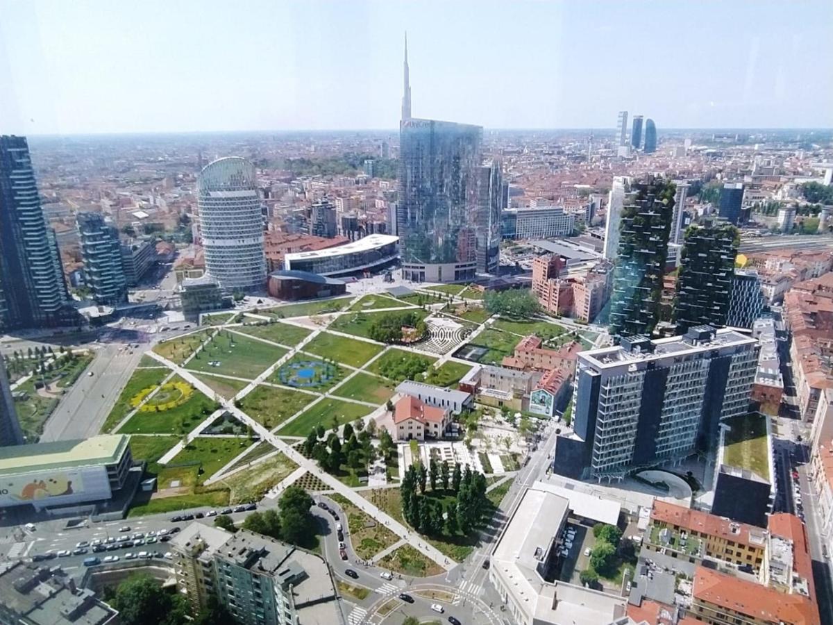 King'S House Bosco Verticale Unicredit Tower Gaeaulenti Милан Экстерьер фото